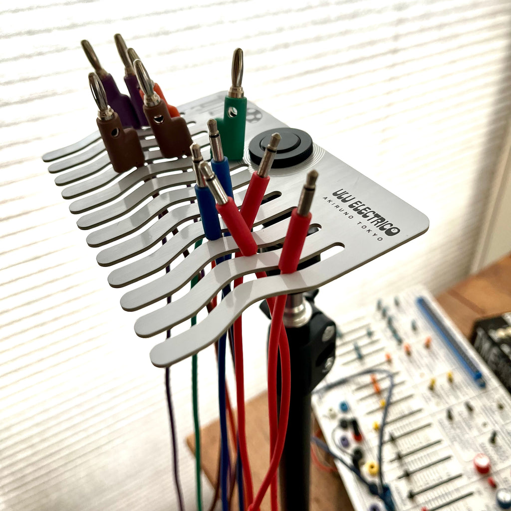 HANGER-WH-ROM1